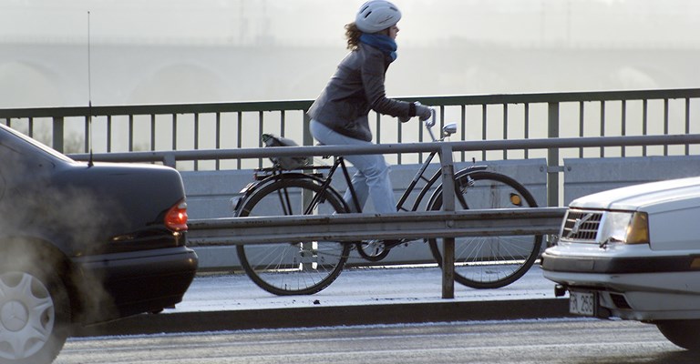 Nationellt ökar cykelhjälmsanvändningen till 46%, men dit är det en bit kvar för Örebro län 